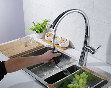 抽拉式菜盆龍頭