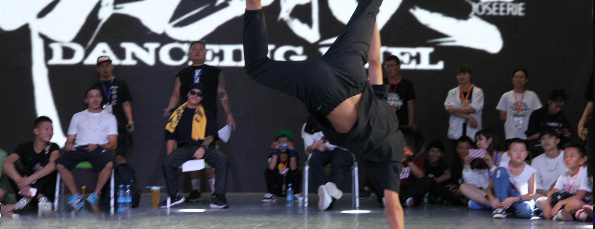 青春起舞-齊舞人氣路演秀