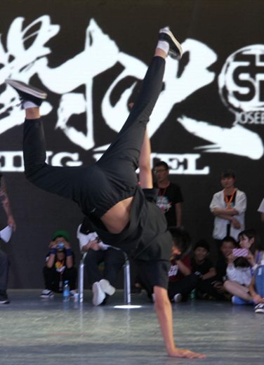 青春起舞-齊舞人氣路演秀