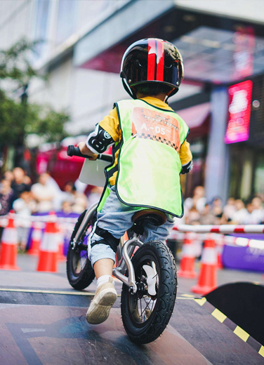 上河坊首屆兒童平衡車(chē)競(jìng)技賽