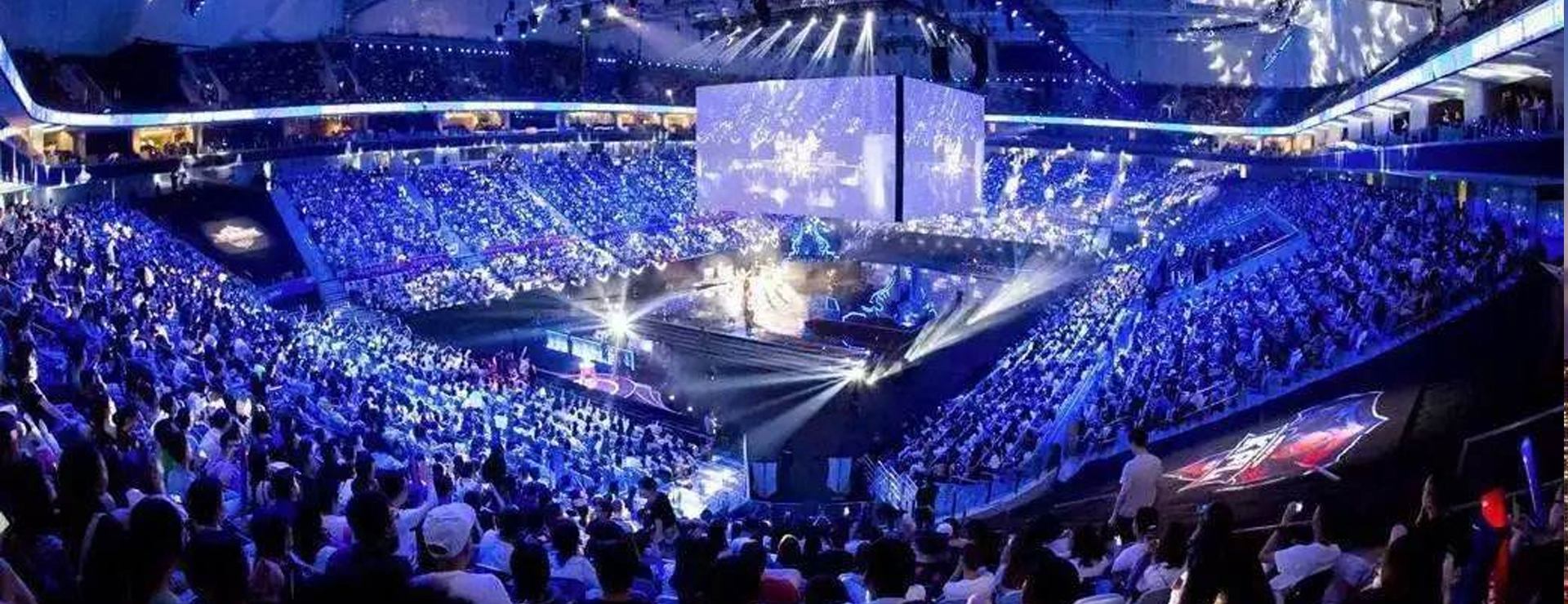 青春榮耀·電競狂歡趴！第一現(xiàn)場×深南天虹聯(lián)袂巨獻！